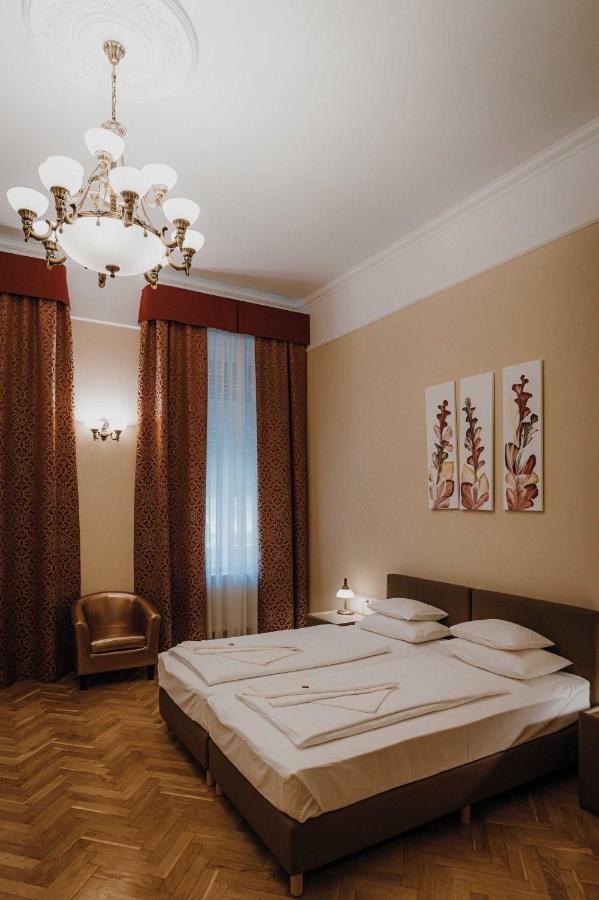 Dozsa Apartman セゲド エクステリア 写真