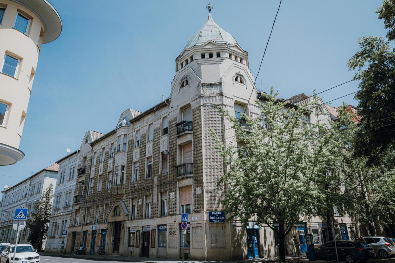 Dozsa Apartman セゲド エクステリア 写真