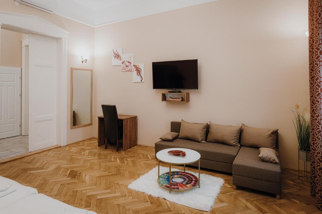 Dozsa Apartman セゲド エクステリア 写真