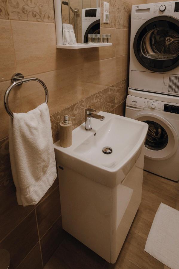 Dozsa Apartman セゲド エクステリア 写真