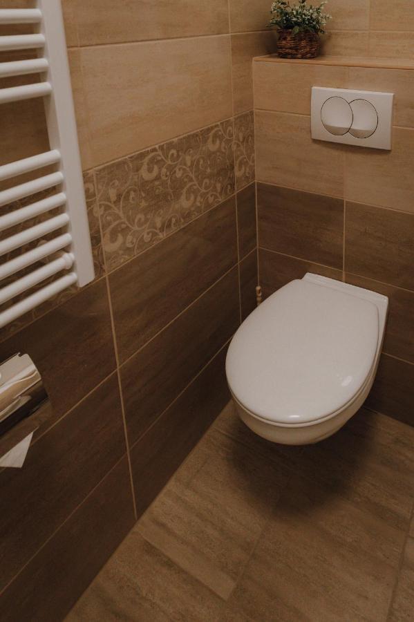 Dozsa Apartman セゲド エクステリア 写真