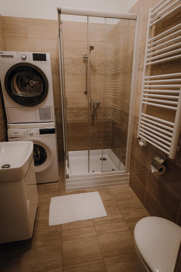 Dozsa Apartman セゲド エクステリア 写真