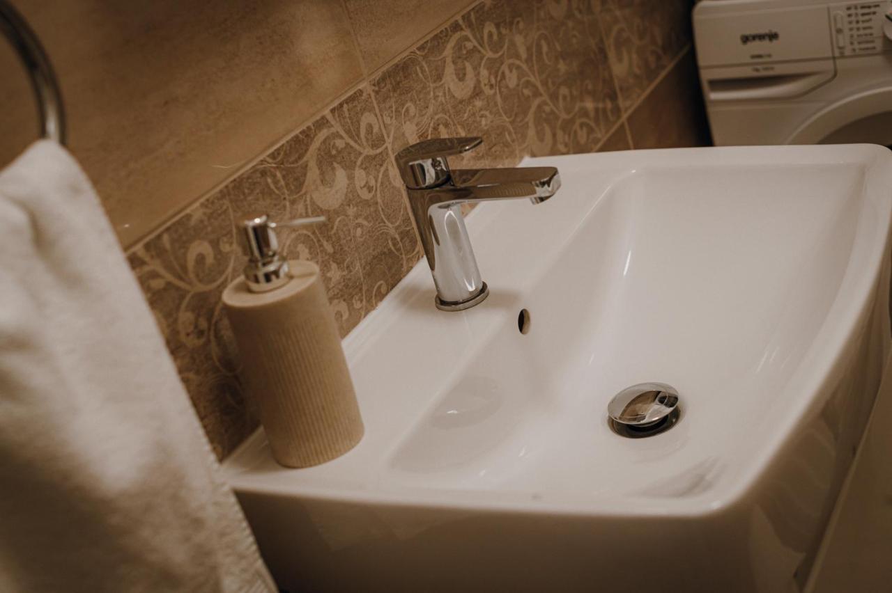 Dozsa Apartman セゲド エクステリア 写真