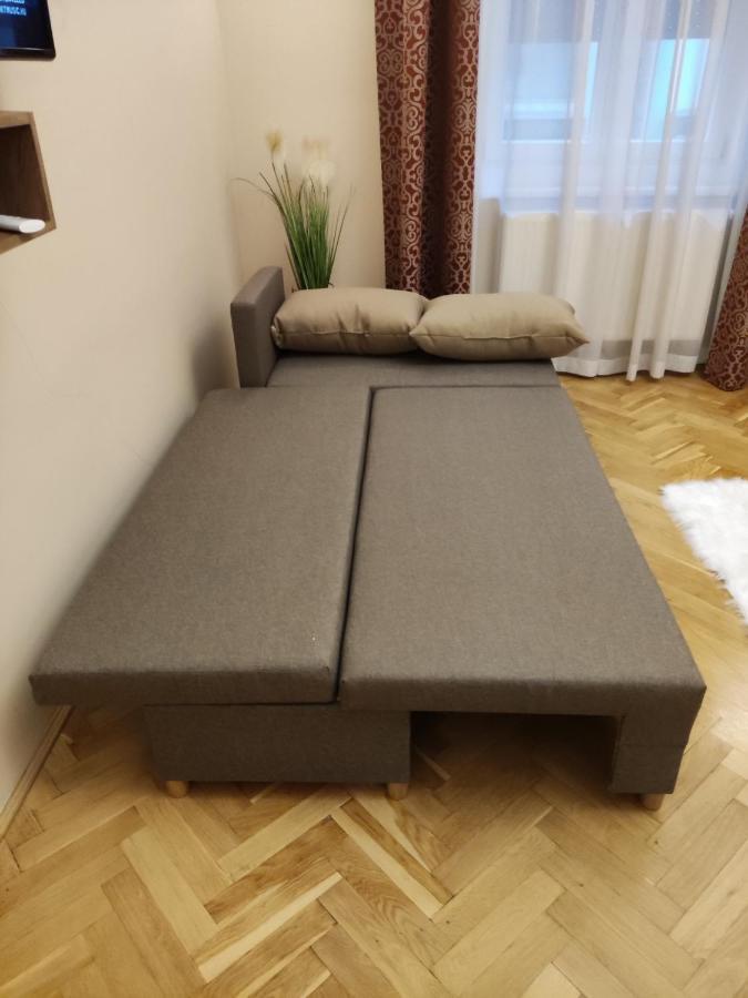Dozsa Apartman セゲド エクステリア 写真
